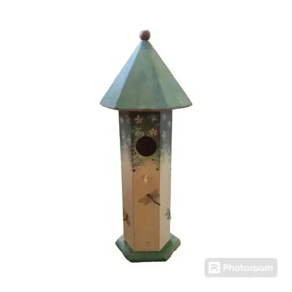 Vintage Rustic Old Wooden Birdhouse - Picture 1 of 5